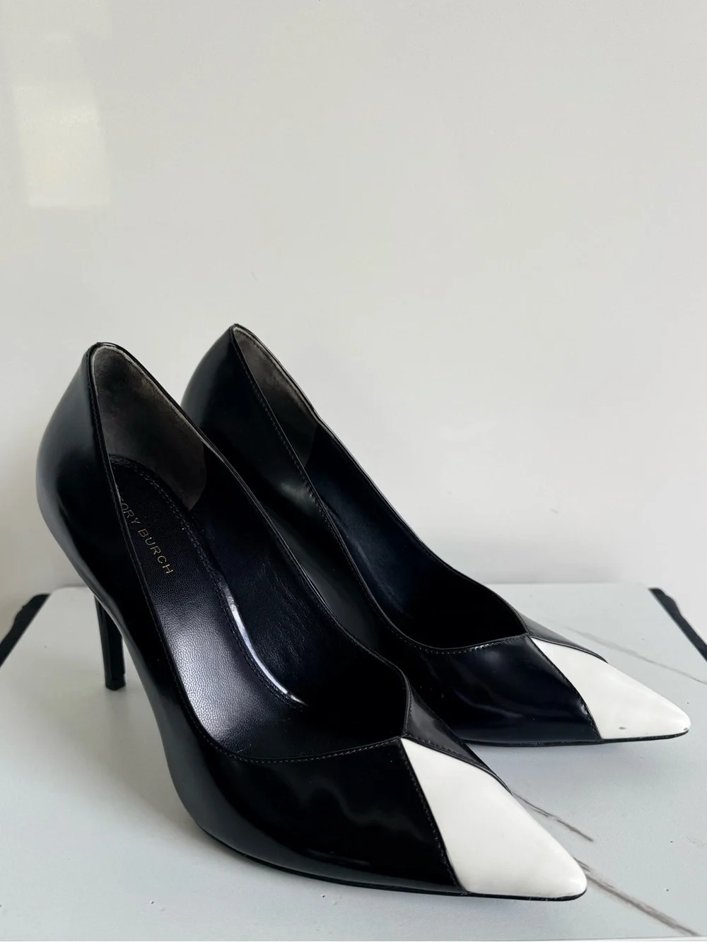 Tory Burch Black Pumps with White Pointed Toe